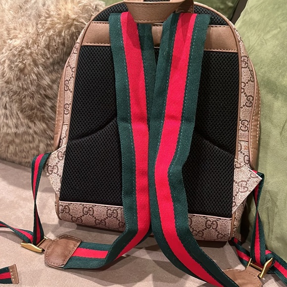 Inspo Gucci GG backpack. Like new condition. Current style. Red and green stripe - Picture 4 of 7